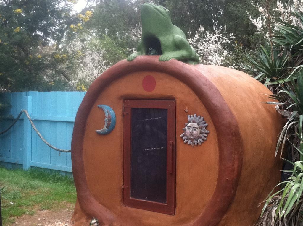 Hobbit Hut 호텔 게이서빌 외부 사진